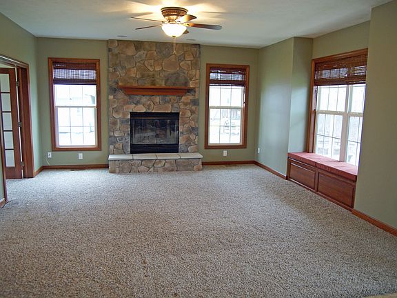 5th image of 14440 Lexington Ln