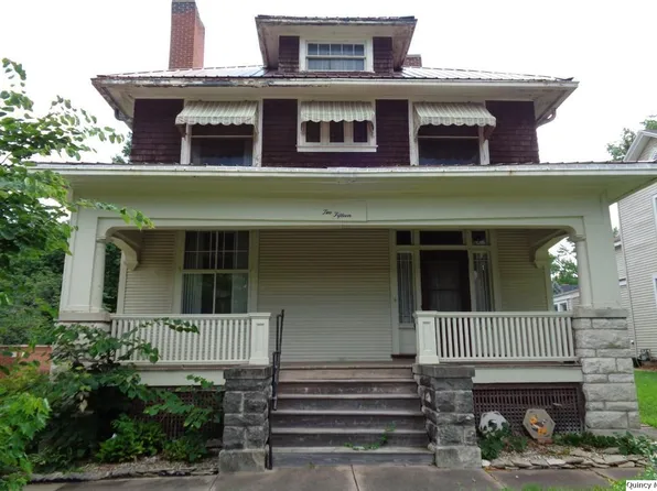215 S 16th St, Quincy, IL 62301