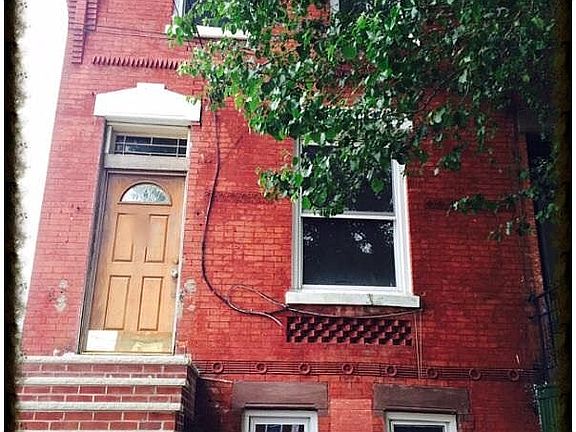 2nd image of 92 Astor Pl