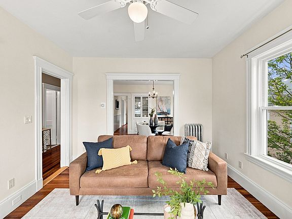 5th image of 11 Lloyd Rd #11