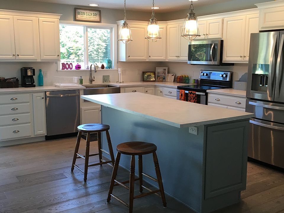 Four barstools fit