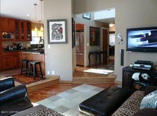 10020 Whale Bay Cir, Anchorage, AK 99515