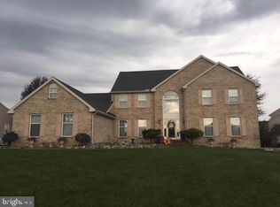 25 Beacon Ln, Newark, DE 19711