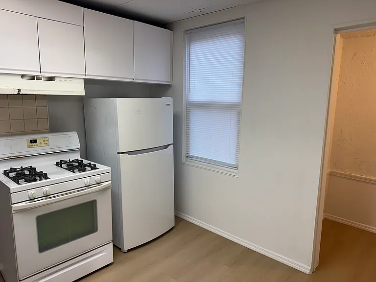 438 Highland Ave #2 — Photo 5