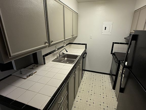 5th image of 2227 Canyon Blvd APT 355