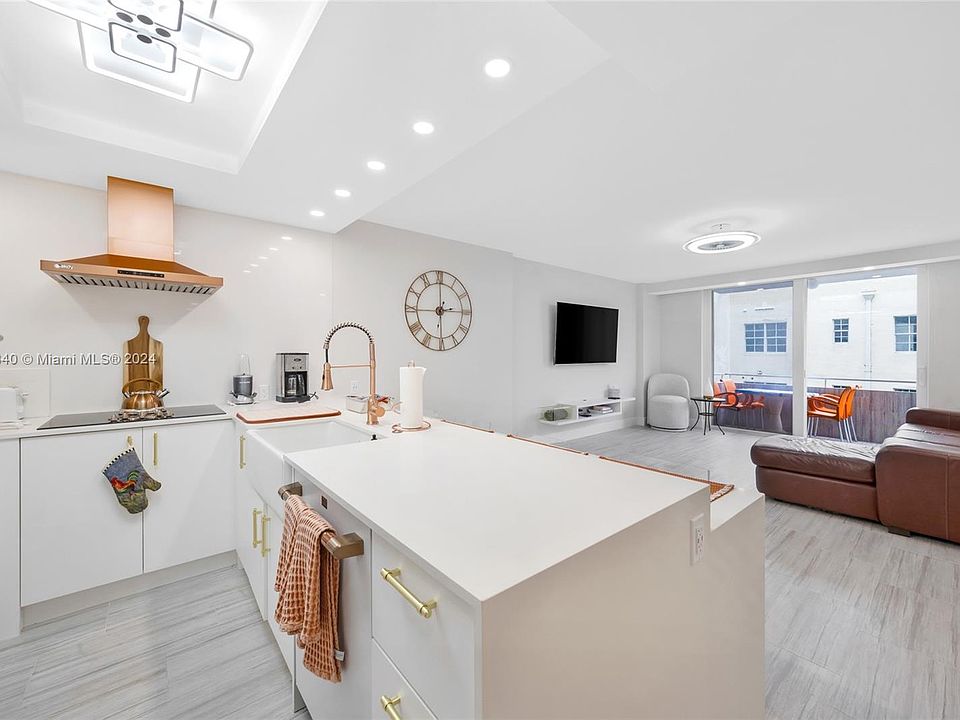 1st image of 465 Ocean Dr APT 411
