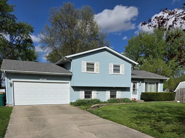 1002 Loren Dr, Joliet, IL 60431