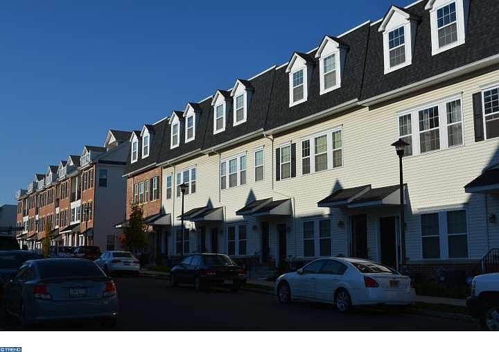 1st image of 4415 Driftwood Dr #99