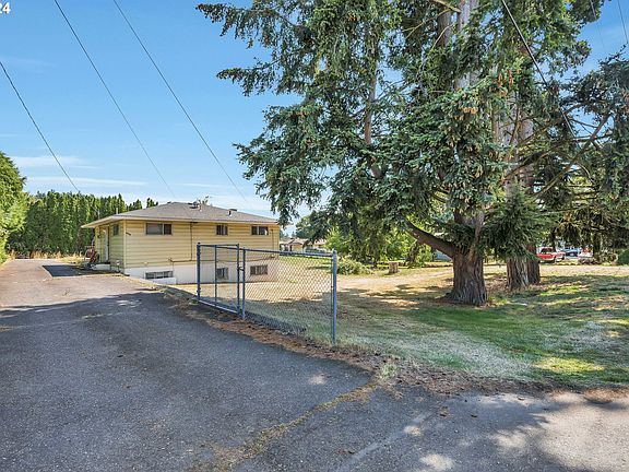 4th image of 5207 NE 56th Ave