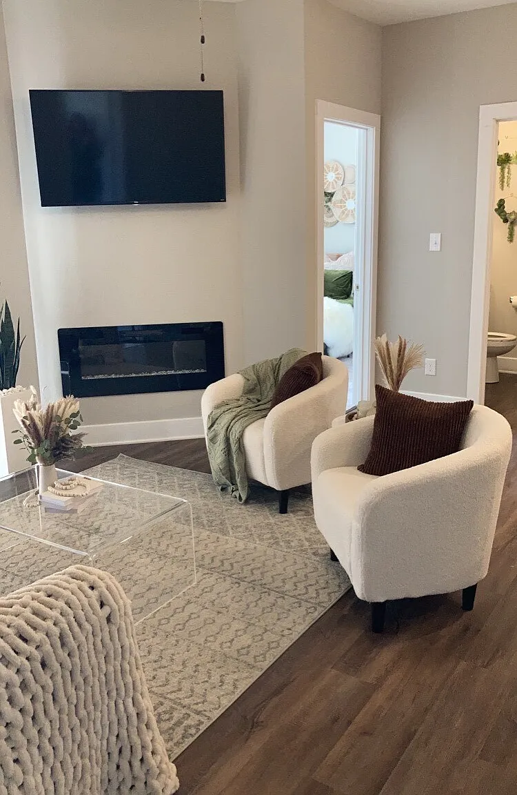 456 English Commons Drive Building A — Photo 2