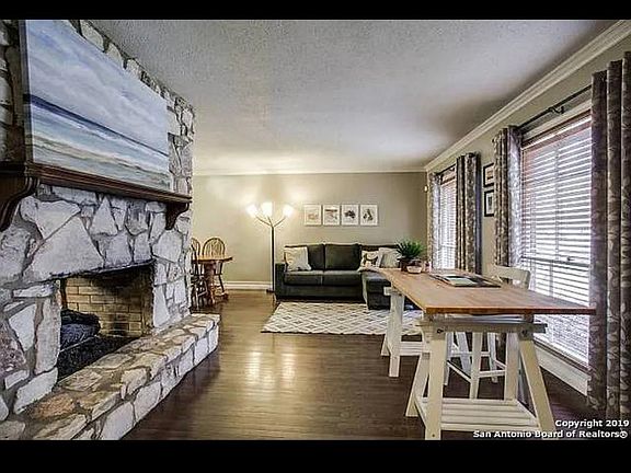 5th image of 3414 Stonehaven Dr