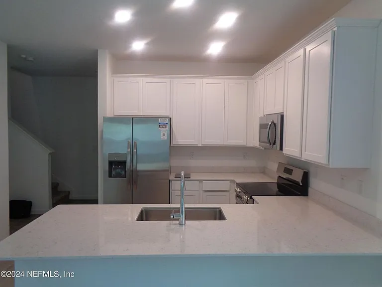 4322 Leeward Breeze Loop — Photo 4