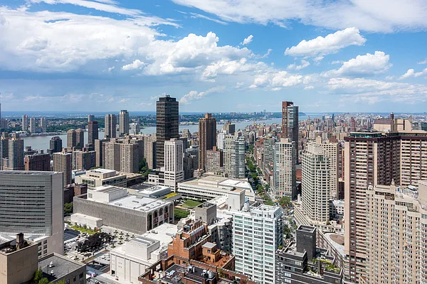 Sold by Stribling | media 7