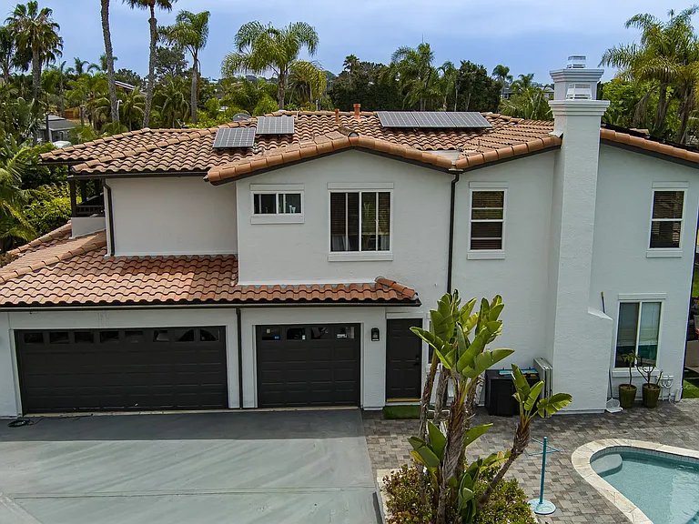 341 Calle De Adele — Photo 8