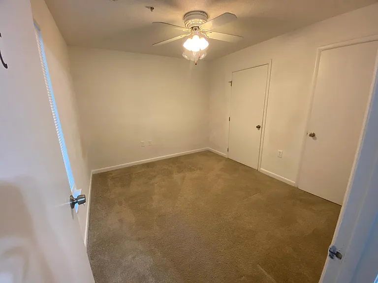Lake Park Co-living Rooms — Photo 24