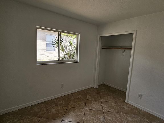 5th image of 1306-1308 NE 8th Pl