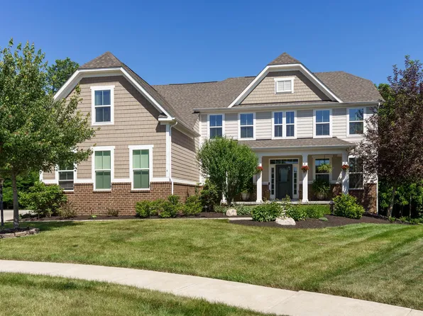 3879 Regatta Ct, Lewis Center, OH 43035