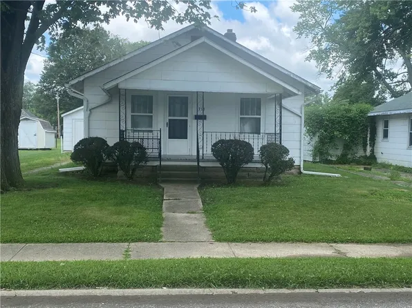 1313 N Cross St, Robinson, IL 62454