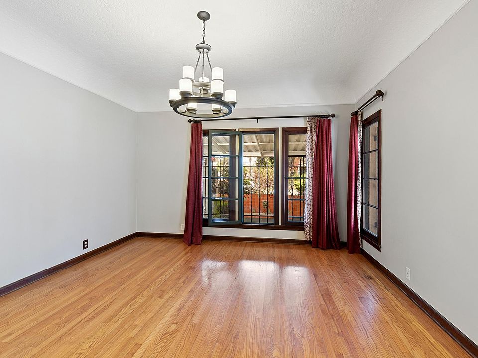 1028 Meadowbrook Ave, Los Angeles, CA 90019 | Zillow