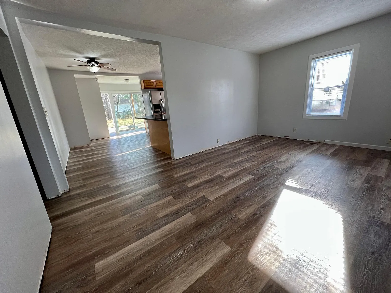 3 bed, 1500 sqft, $1,950 — Photo 4