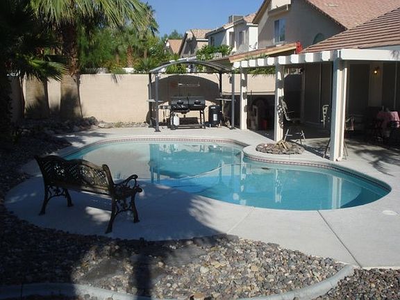 Pool/Patio