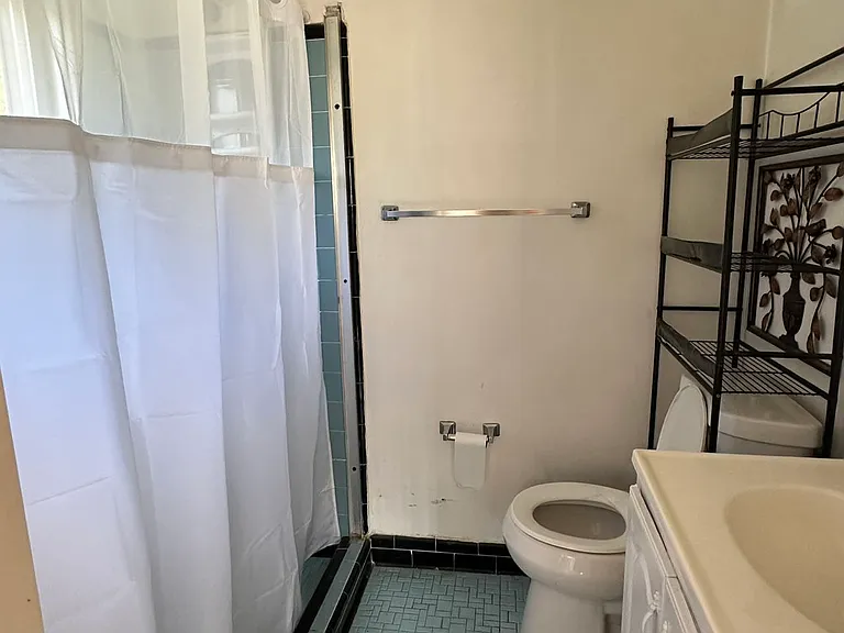 7605 Wellesley Dr — Photo 5
