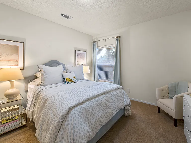 Cambridge Park Apartments — Photo 17