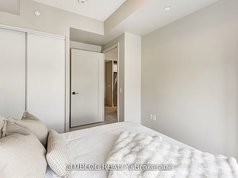 9000 Jane St #1408 — Photo 19