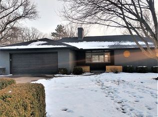624 E Bittersweet Ln, Peoria, IL