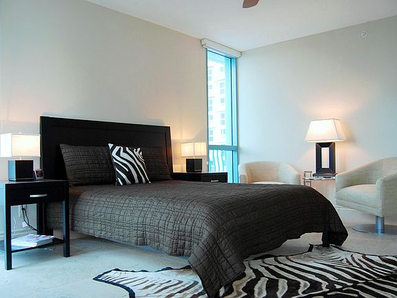 3rd image of 1500 Ocean Dr APT 808