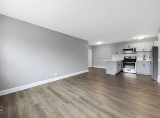 5 N Dryden Pl #2A, Arlington Heights, IL 60004