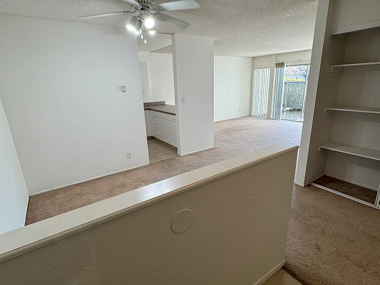 Kula Kai Apartments — Photo 16