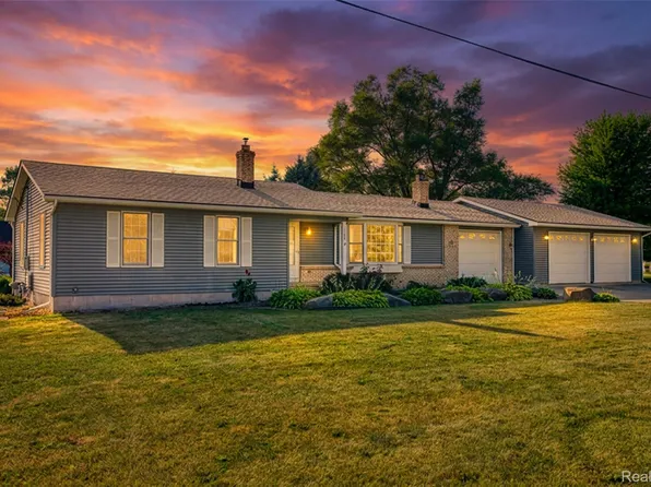 1188 Maxfield Rd, Brighton, MI 48114