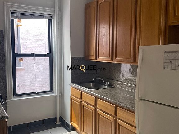 2nd image of 27-24 23rd St #2L