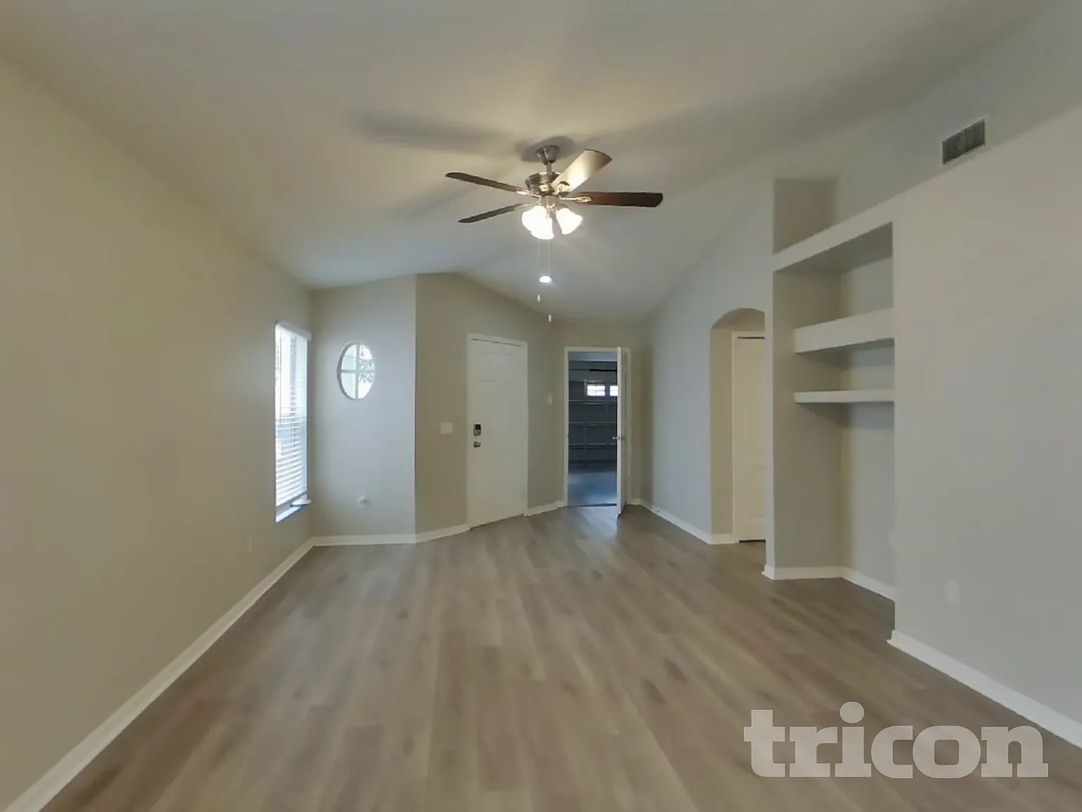 10435 Blackmore Drive Tampa FL — Photo 2