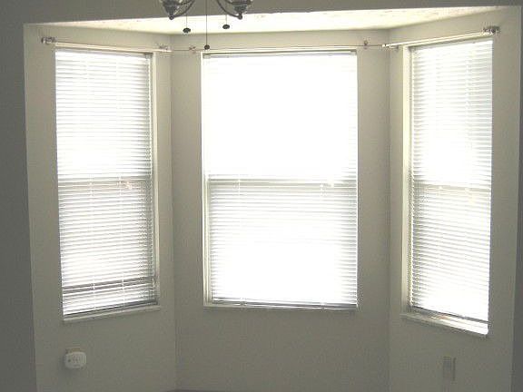 3rd image of 866 Wallace Dr