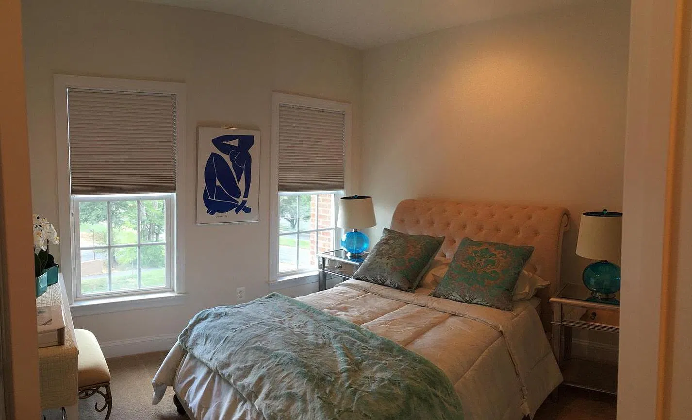 3 bed, 1952 sqft, $3,950 — Photo 4