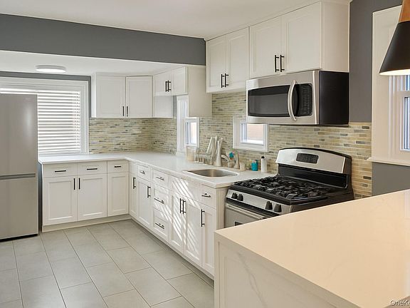 2nd image of 14 Parsons Drive