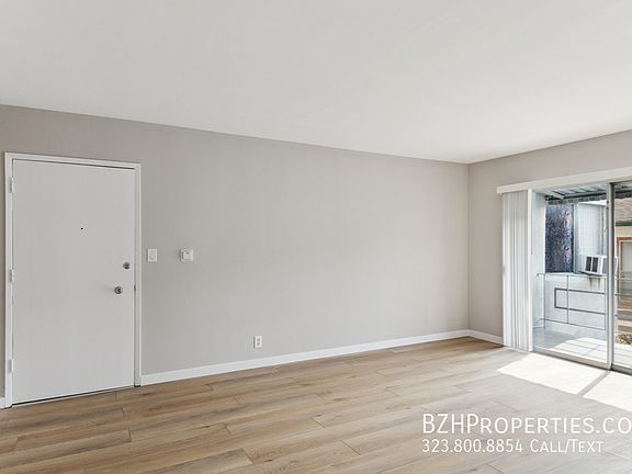 3rd image of 1027 N Edinburgh Ave #5A