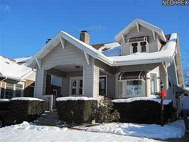 1st image of 2475 Whitelaw St