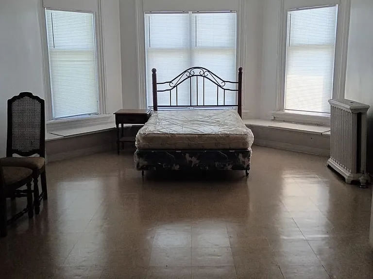 143 Coleman St — Photo 3