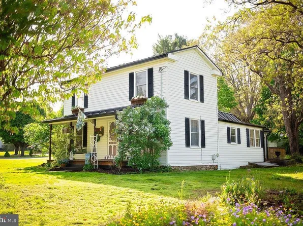 7087 Rocky Bar Rd, Elkton, VA 22827