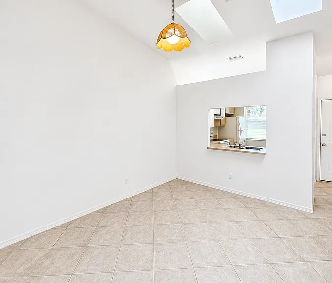 320 SW 3rd Pl #2 — Photo 15