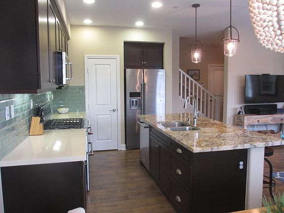 5th image of 44021 Arcadia Ct