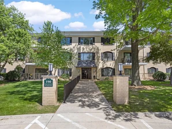 190 Cottage Grove Ave SE APT 302, Cedar Rapids, IA 52403