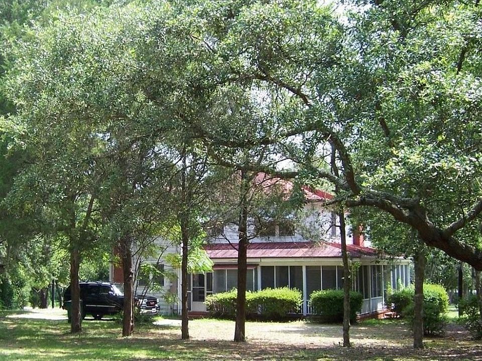 1st image of 902 Pine Grove Dr