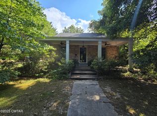 2318 E Main St, Humboldt, TN 38343