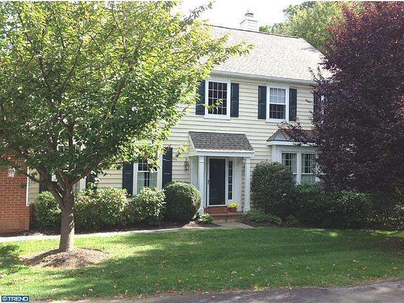 2nd image of 162 Kentsdale Ct