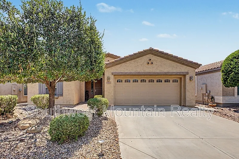 2 bed, 2.0 bath, 1308 sqft, $1,995 — Photo 2