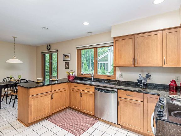 3rd image of 1315 Montague St